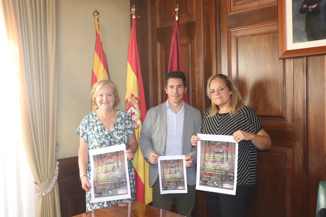 La Agrupación Amigos de la Jota se viste de gala para celebrar el Día del Pilar