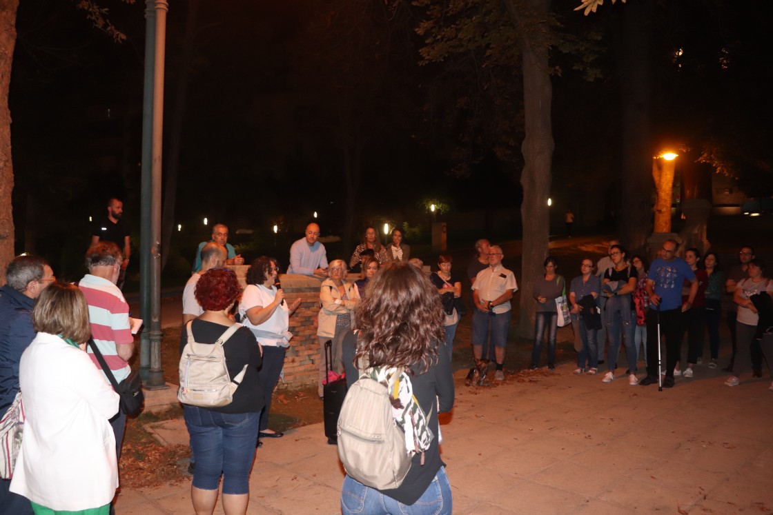 Los vecinos de la calle San Francisco anuncian movilizaciones si el Ayuntamiento no se reúne con ellos en treinta días