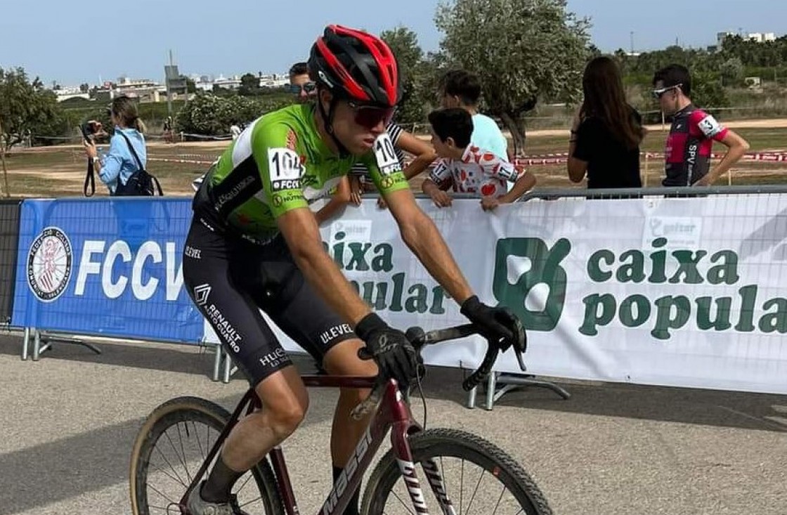 El alcañizano Javier Zaera sube dos veces al pódium en sendas pruebas de ciclocross de la Comunidad Valenciana
