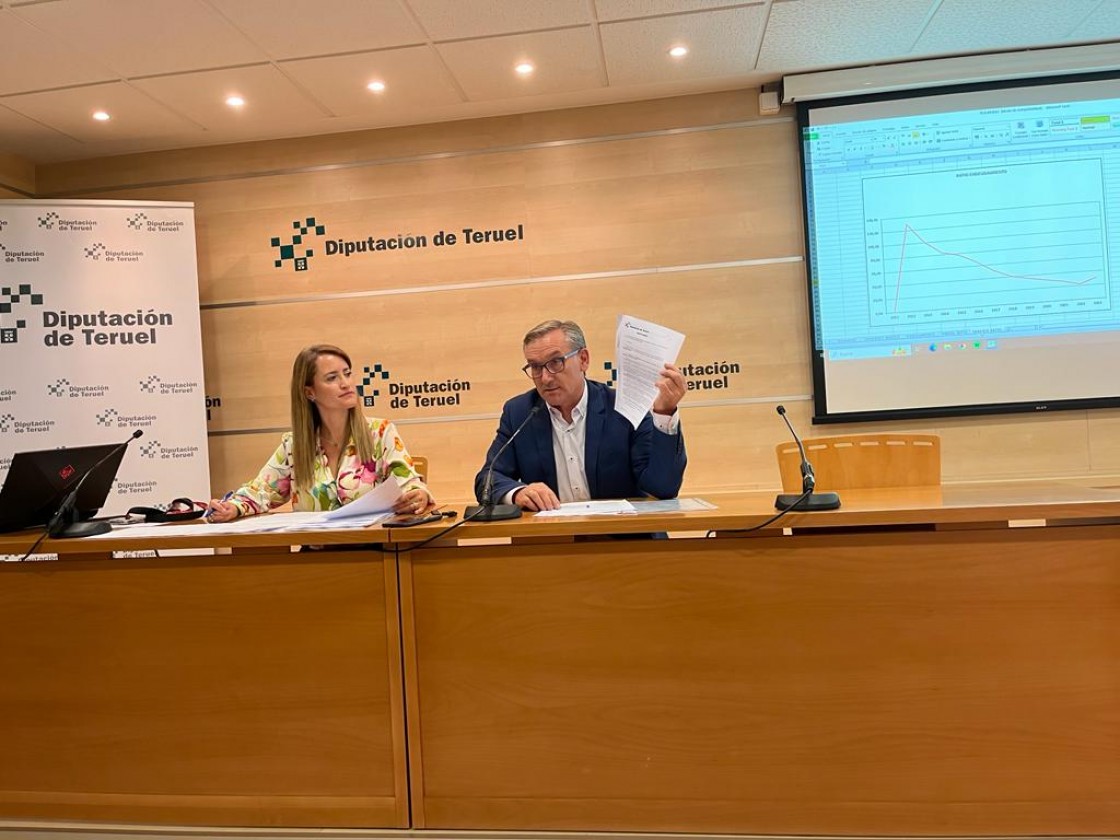 El presidente de la Diputación dice que los primeros cien días han servido para “arreglar la herencia económica”