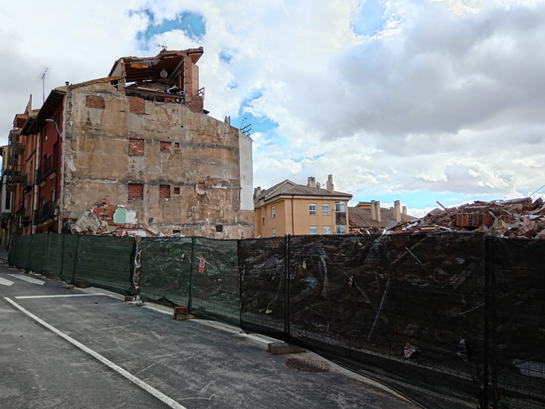 El Ayuntamiento de Teruel ya puede desescombrar el solar de la calle San Francisco