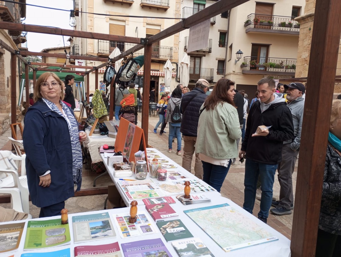 Cientos de personas llenan Beceite atraídas por la degustación de setas