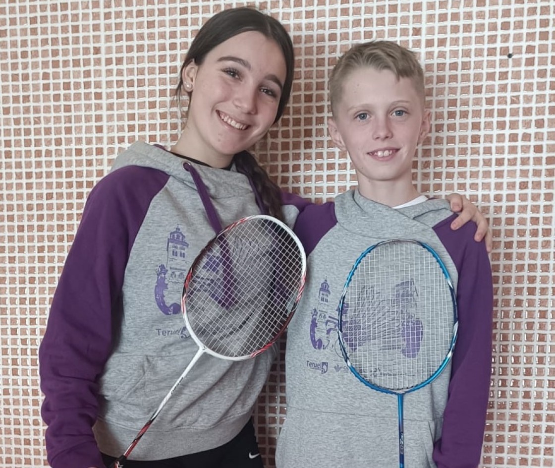 Darío Marín e Inés Iranzo representan al bádminton turolense a nivel nacional