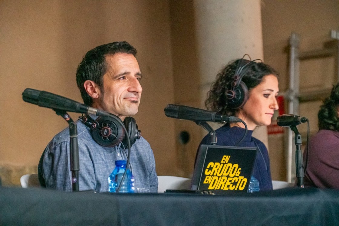 Javier Gallego, director del programa radiofónico Carne Cruda: “España es un país  más diverso que lo que mostraba el Congreso hasta hace unos años”