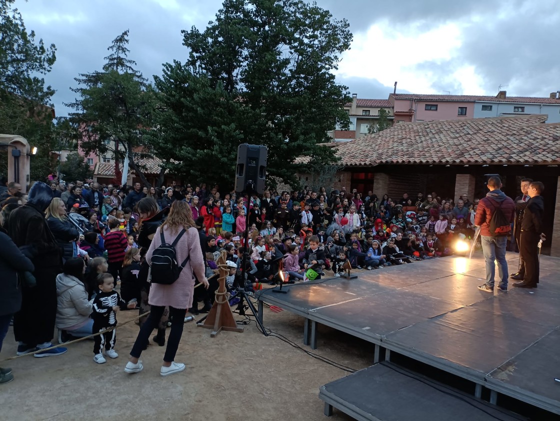 Éxito de participación  de la fiesta de Halloween en los Alfares de los Górriz