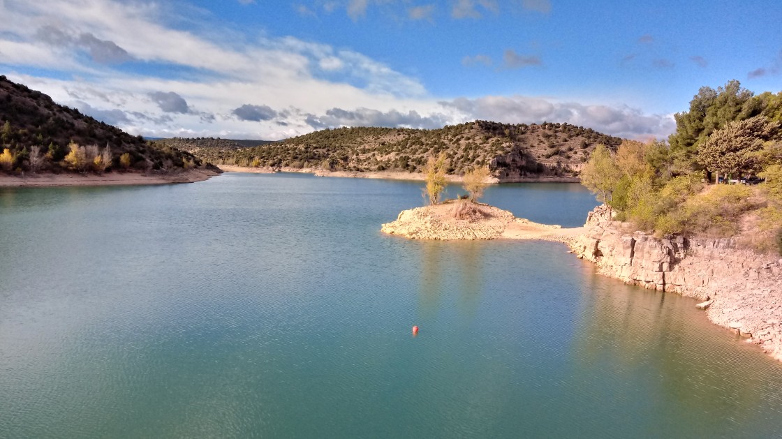 El embalse del Arquillo sigue bajando su nivel de agua almacenada y se sitúa en un 65,6% al comenzar noviembre