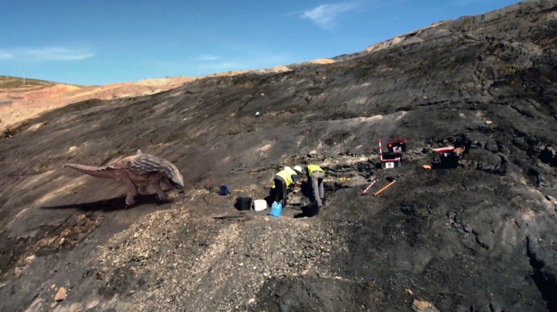 La aventura divulgativa  ha sido de película  con los audiovisuales  de la Fundación Dinópolis