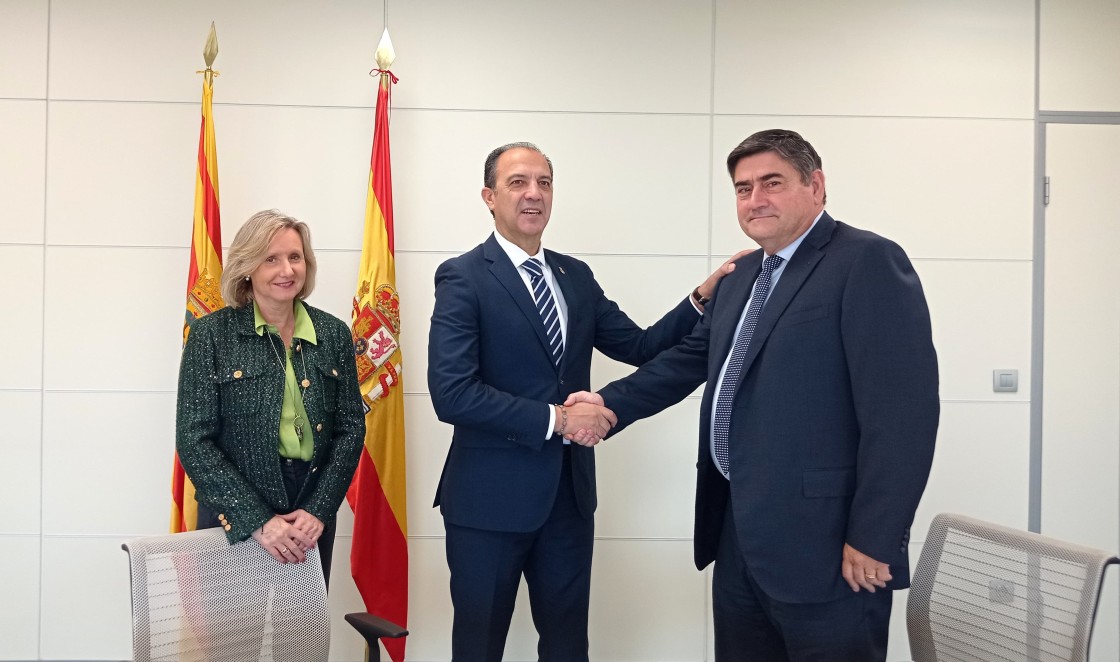 El Salud y Ambulancias Tenorio firman la modificación del contrato del transporte sanitario