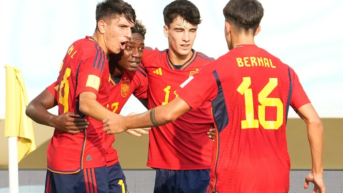 España Sub 17 pasa a octavos de final como primera de grupo tras empatar con Uzbekistán