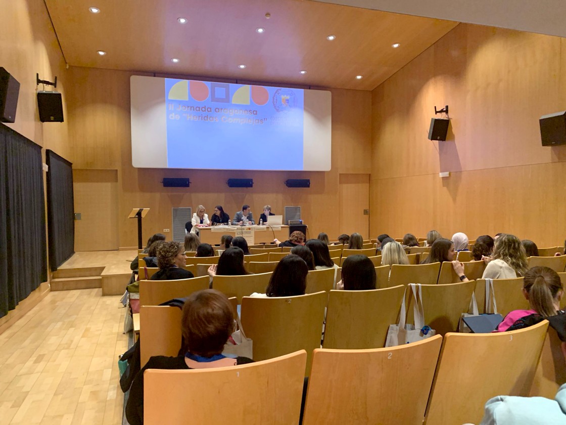 Profesionales de Enfermería aprenden en Alcañiz el tratamiento de heridas complejas