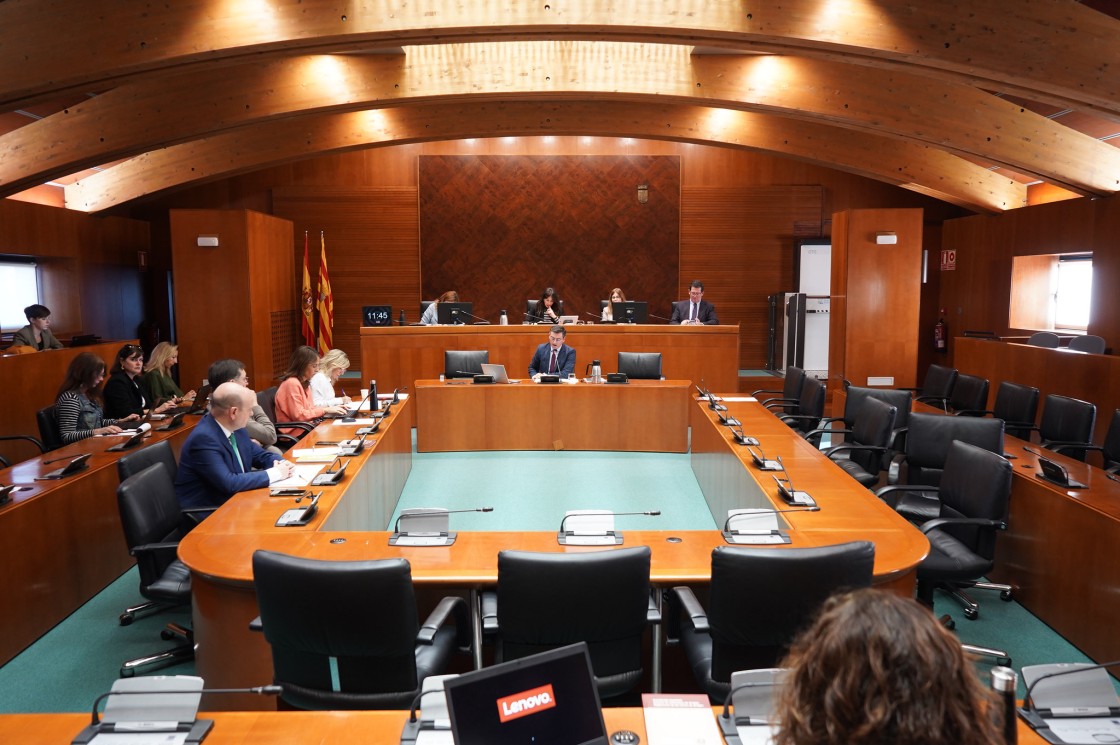 La oposición planta al Gobierno en las Cortes de Aragón para rechazar el