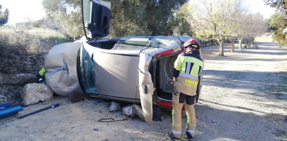 Herida una mujer en un accidente de tráfico en Cretas