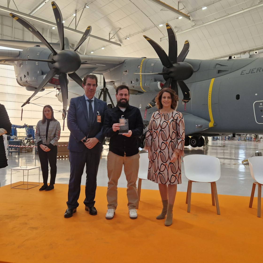 La empresa PLD Space recibe en la Base Aérea de Zaragoza el Premio al Desarrollo Aeroespacial