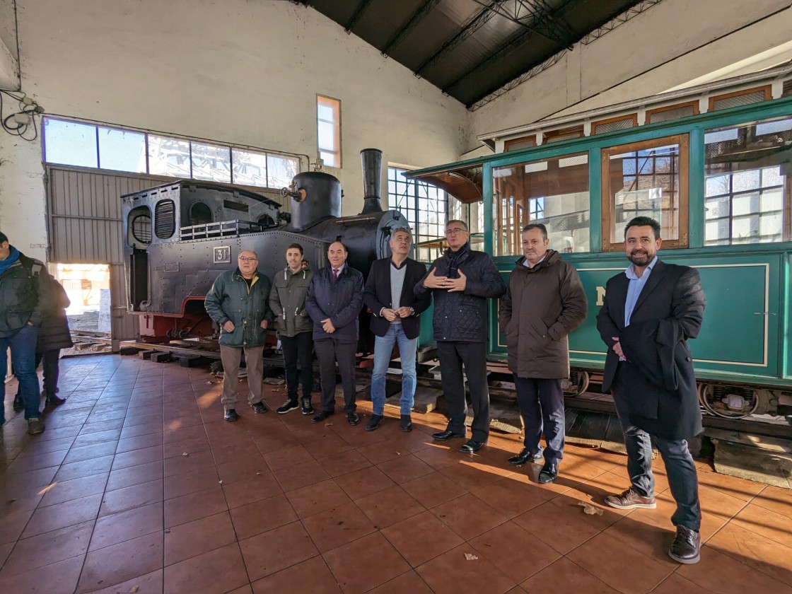 Manuel Blasco ve con agrado el proyecto para la revalorización de residuos en Utrillas