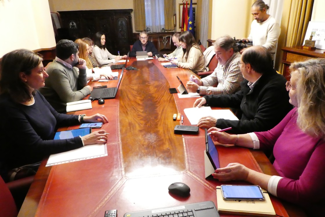 Teruel Existe acusa al equipo de gobierno de “falta de cordialidad institucional” y el PP dice que quieren confundir a la opinión pública
