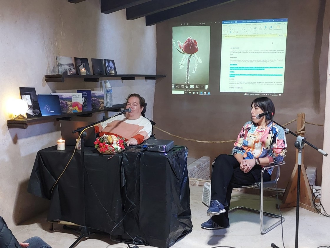 Literatura en un ambiente distendido en los alfares del barrio de San Julián