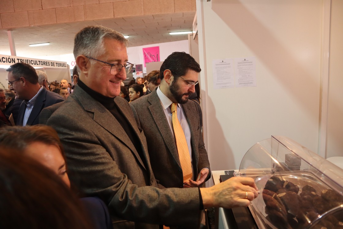 Nolasco y Blasco ratifican el apoyo del Gobierno de Aragón al sector de la trufa