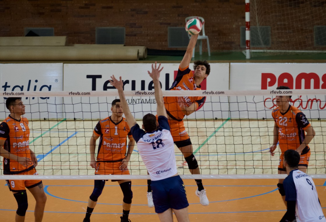 Sufrida victoria del Pamesa Teruel (3-2) ante CV Palma para despedir el 2023