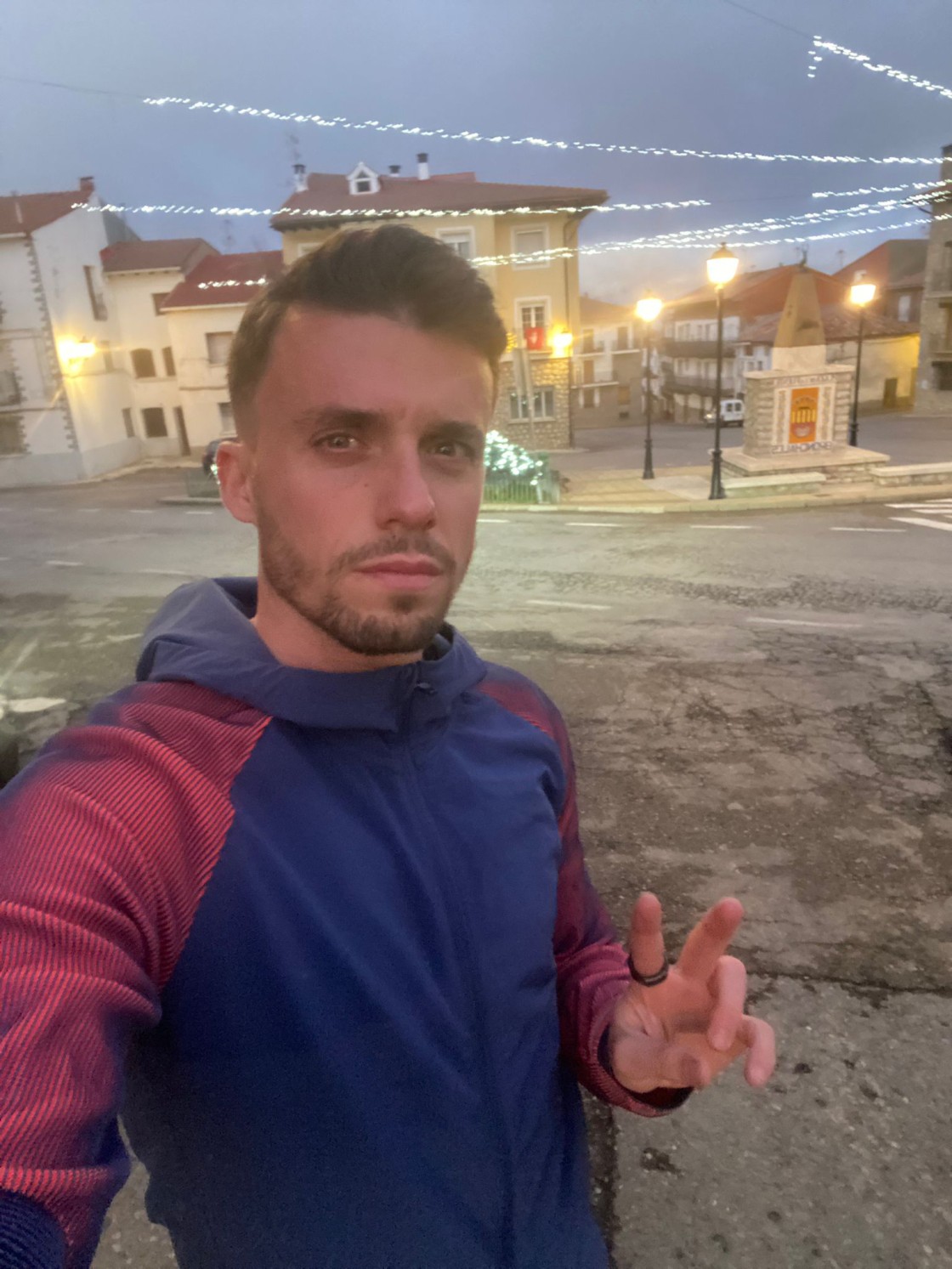 Carlos Mayo, atleta que ostenta el récord de España de Medio Maratón: “Bronchales me acogió muy bien y cumple con las condiciones que busco para entrenar en altura”