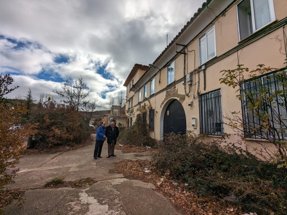 Utrillas proyecta construir 40 pisos en el antiguo cuartel para solucionar  los problemas de vivienda