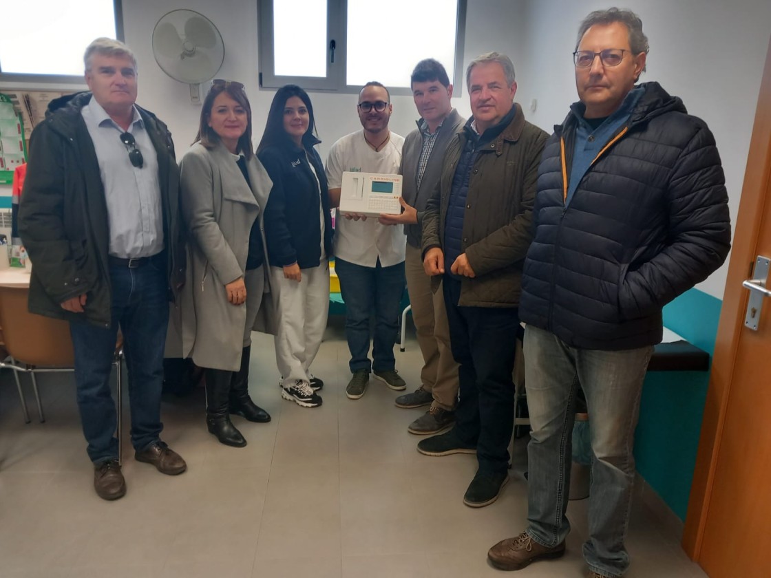 El Ayuntamiento de Villafranca del Campo adquiere un electrocardiógrafo para el consultorio municipal