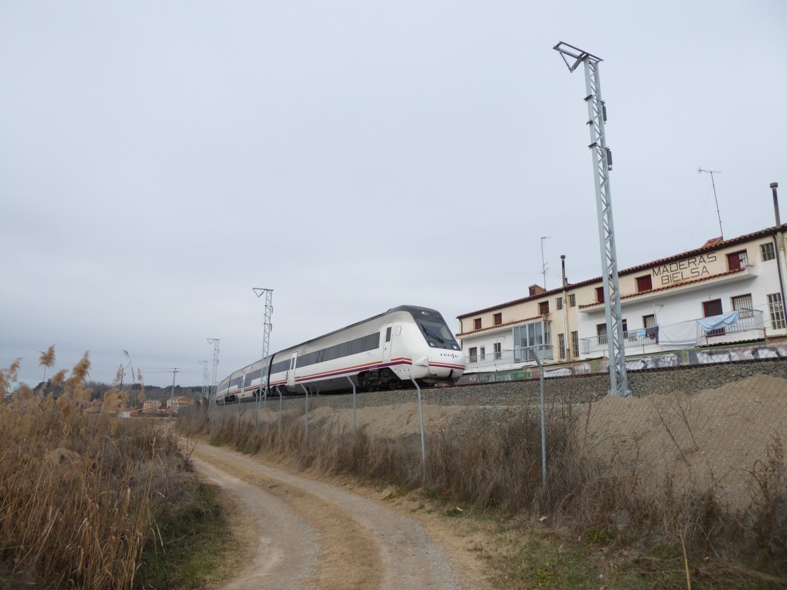 El Ministerio avanza en la mejora del ferrocarril aunque se estanca con el corredor de altas prestaciones