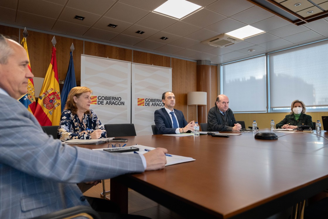 El Gobierno de Aragón obliga a usar mascarillas en las salas de espera de las consultas, pero no preocupa la epidemia de gripe