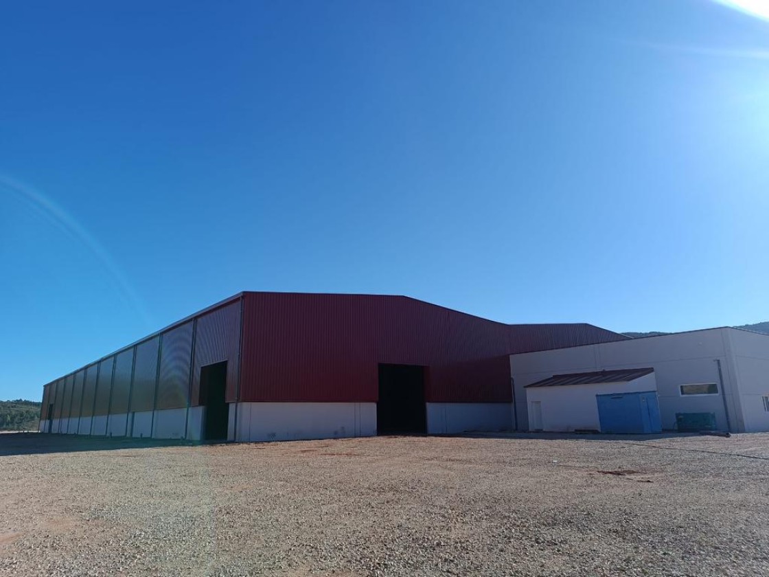 Las obras de la nave comarcal del polígono Cuencas Mineras afronta su recta final