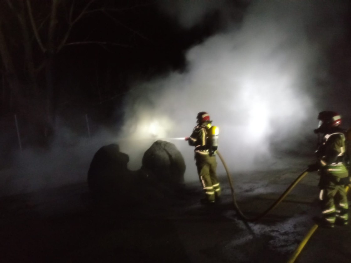 Incendio sin consecuencias graves en una nave del polígono industrial de Cuencas Mineras