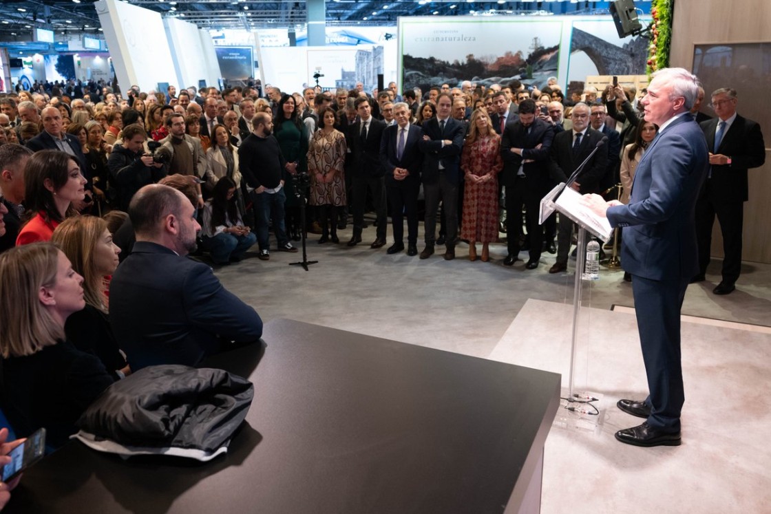 Azcón reivindica la gastronomía aragonesa en Fitur y destaca la inversión de 86 millones en sostenibilidad