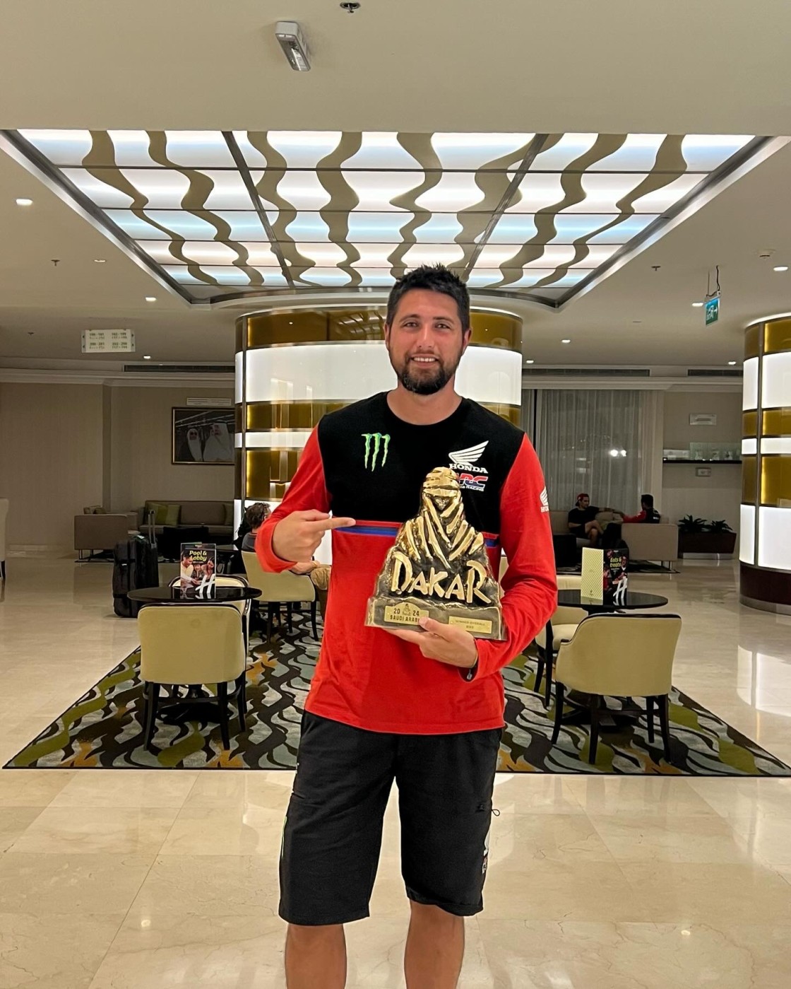 Edu Guillén, jefe de prensa del equipo ganador del Dakar en motos: “No tenía pensado ir al Dakar en tan poco tiempo y menos subirme al podio o ganarlo”