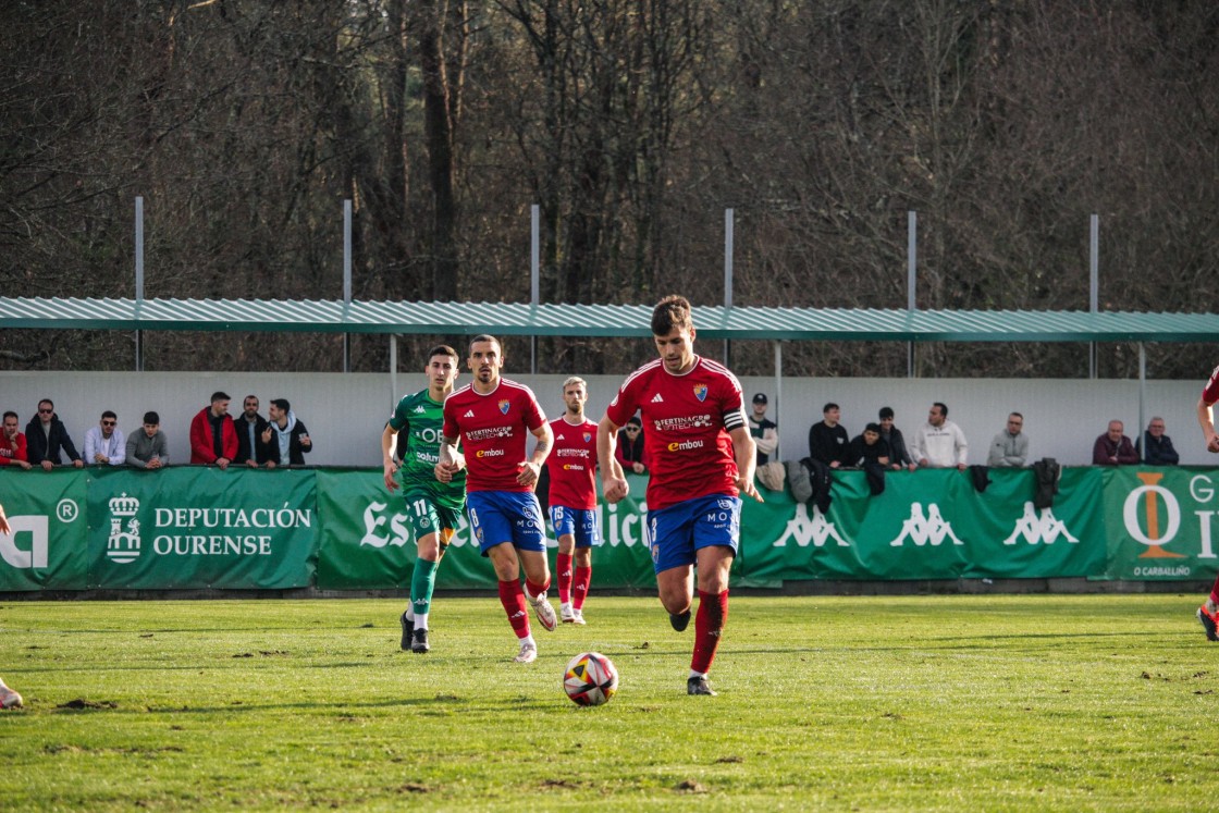 Punto positivo del CD Teruel en su visita al Arenteiro (1-1)