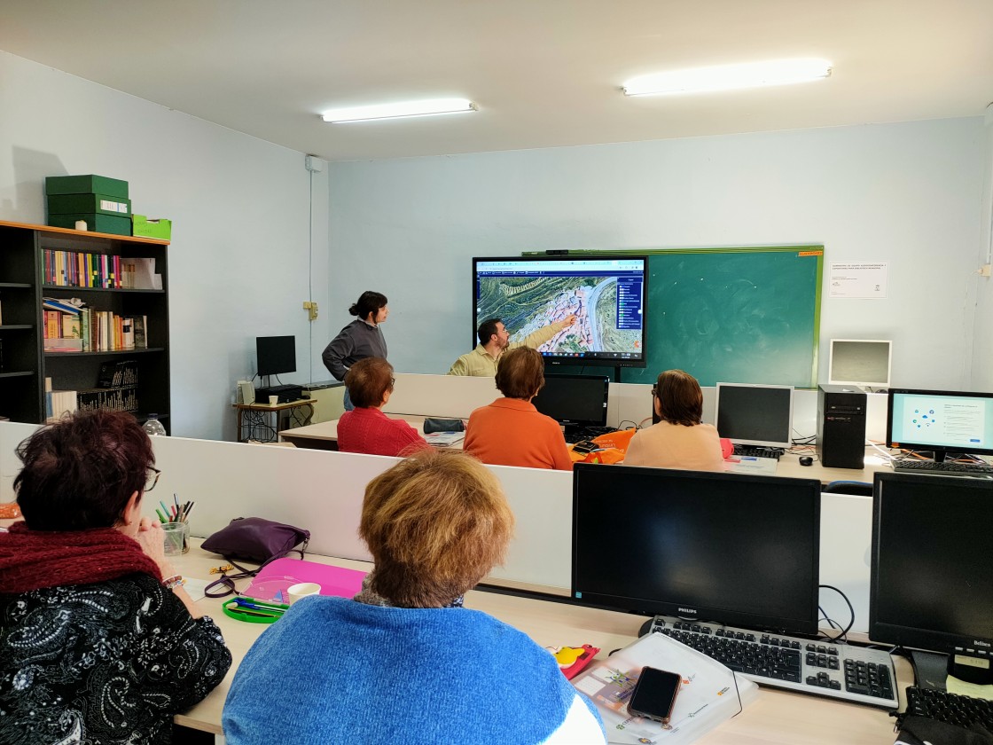Innovación social y soluciones a medida para reabrir las casas de los pueblos