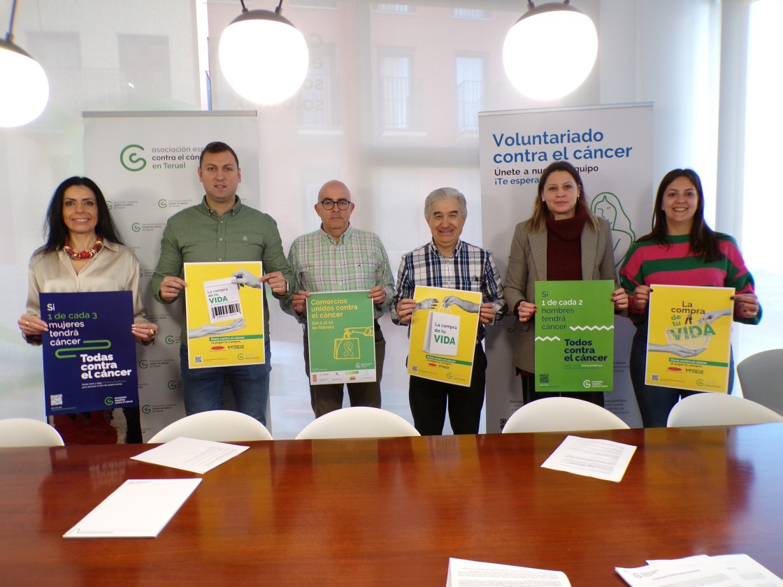 Los establecimientos comerciales de la provincia se tiñen de verde para sensibilizar contra el cáncer