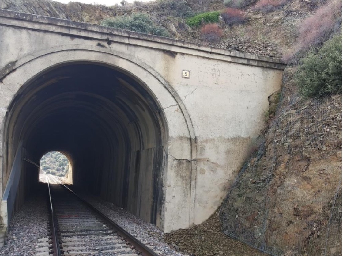 Adif vuelve a sacar a licitación las obras de ampliación de los gálibos de la línez Zaragoza-Teruel-Sagunto