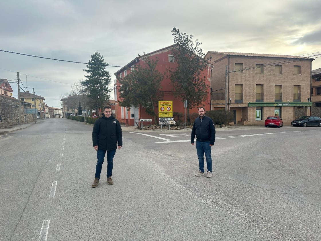 El PSOE pide en las Cortes mejorar la seguridad de la intersección de dos carreteras autonómicas en Perales del Alfambra