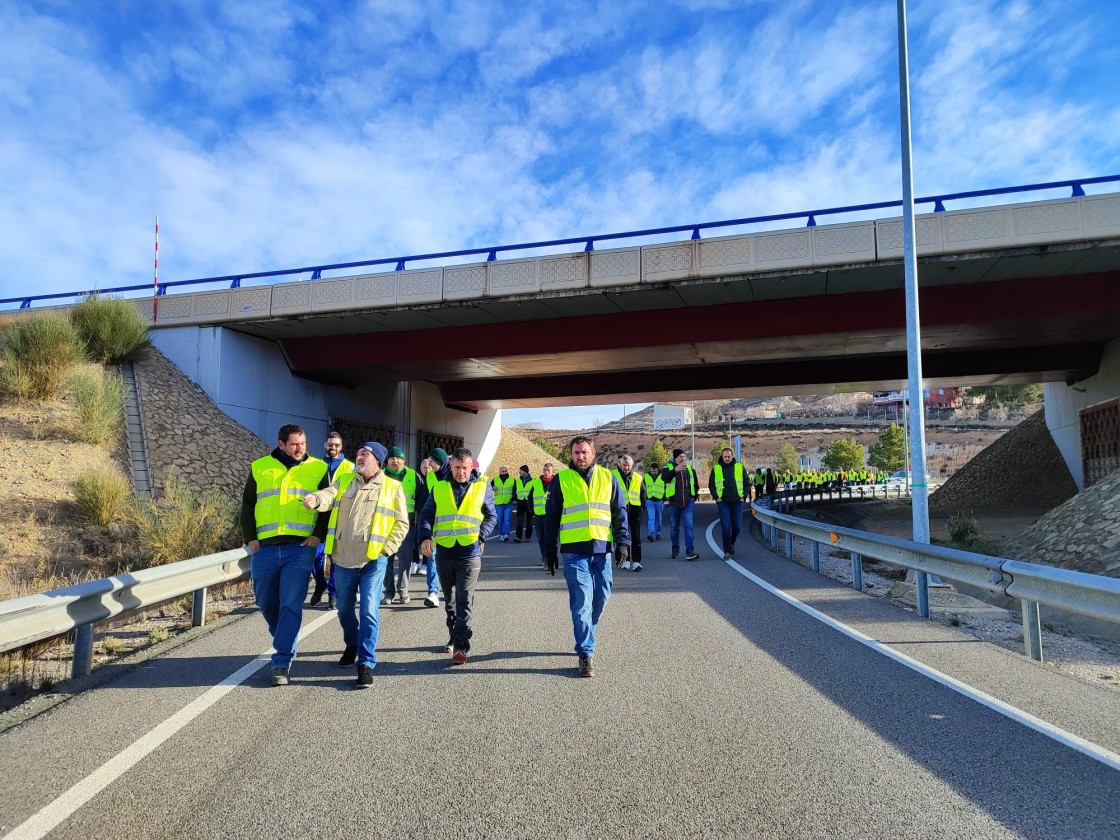 Los cortes de tráfico en la A-23 darán paso a una manifestación el viernes en Teruel