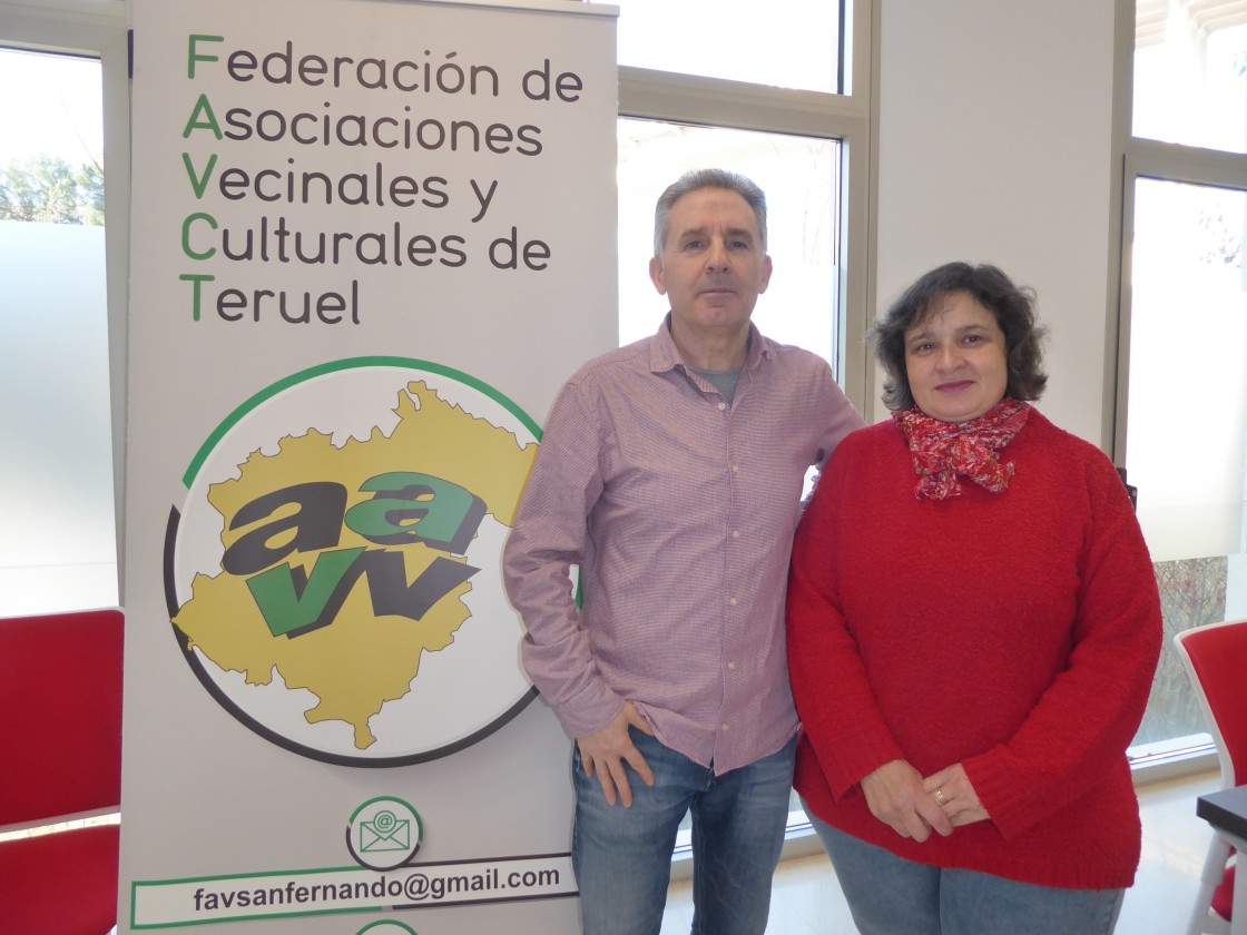 María José Abad y Pascual Giménez, del área de Cultura de la Federación Vecinal: