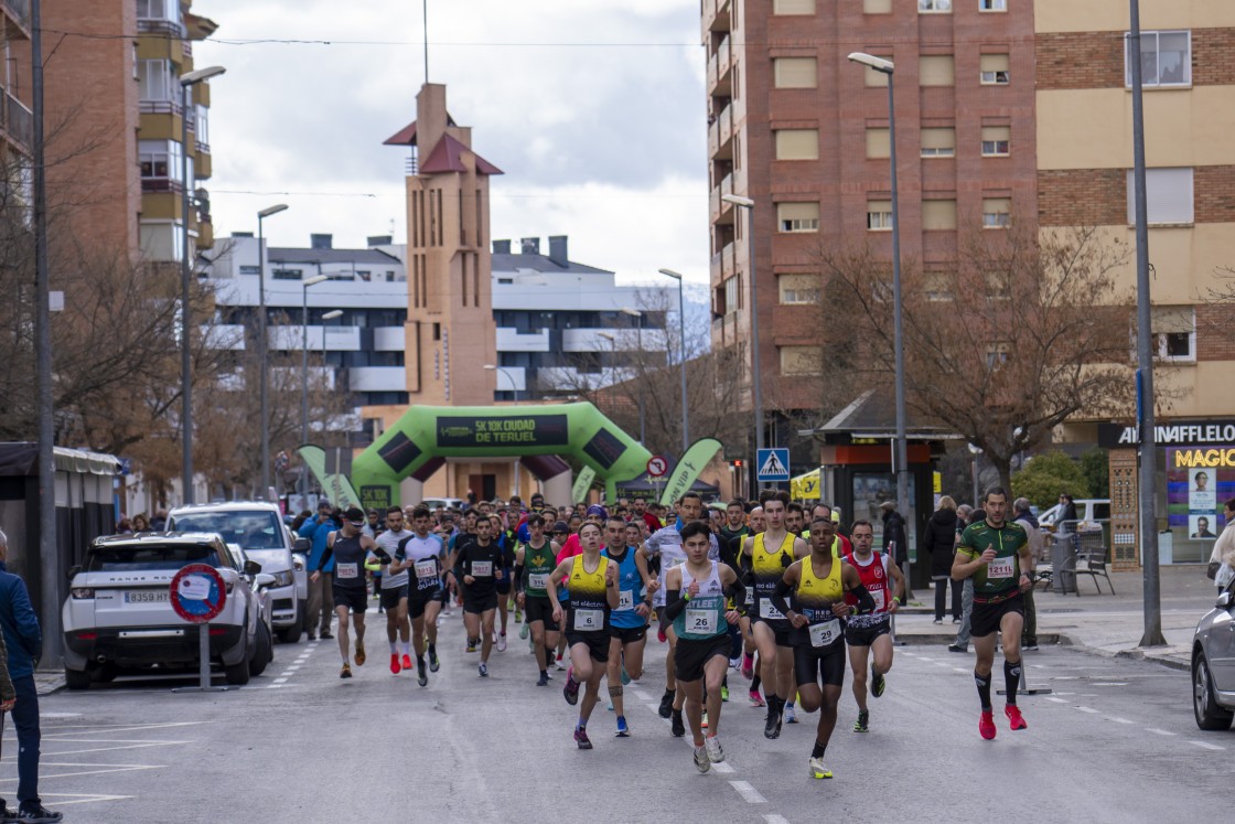 El corredor local, Borroso, y la atleta olímpica, Navascués, dominan en la 10K Ciudad de Teruel