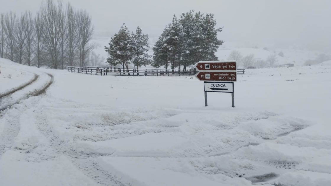 La borrasca Mónica cubre de nieve la Sierra de Albarracín y deja algo de lluvia en el resto