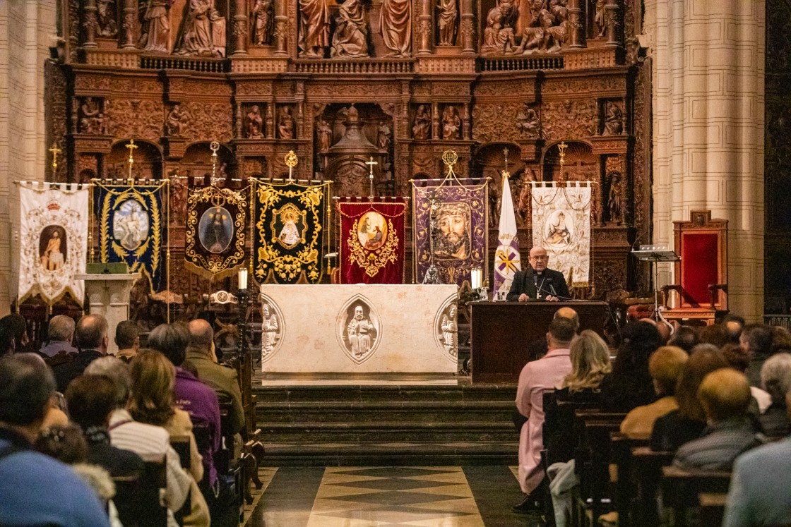 Vicente Jiménez reivindica en Teruel una Semana Santa que 