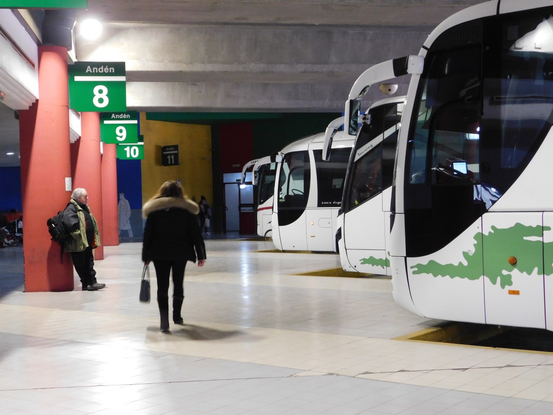 El medio rural tiene diez veces más dificultades para acceder a cualquier servicio que las zonas urbanas