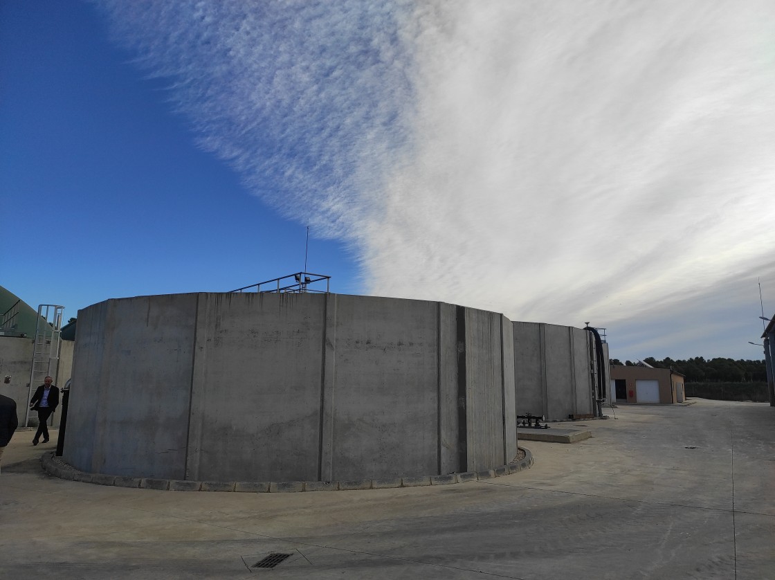 La gestión de RSU en la planta de biogás de Valderrobres, a expensas de unos equipos de control