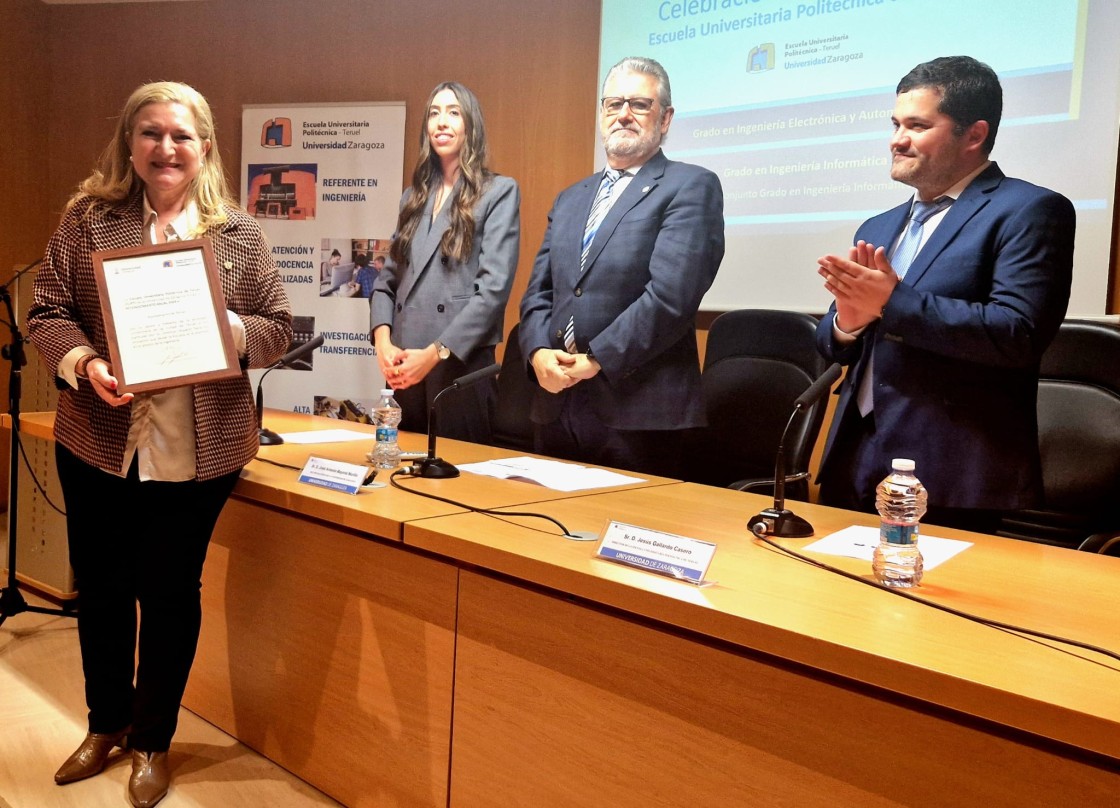 La Politécnica concede una distinción al Ayuntamiento de Teruel por su apoyo a la actividad universitaria