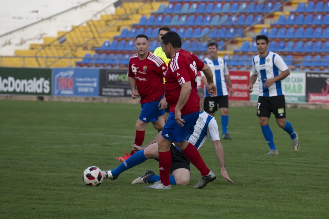 Victoria del CD Teruel en un buen encuentro ante el Hércules en la Liga de Veteranos