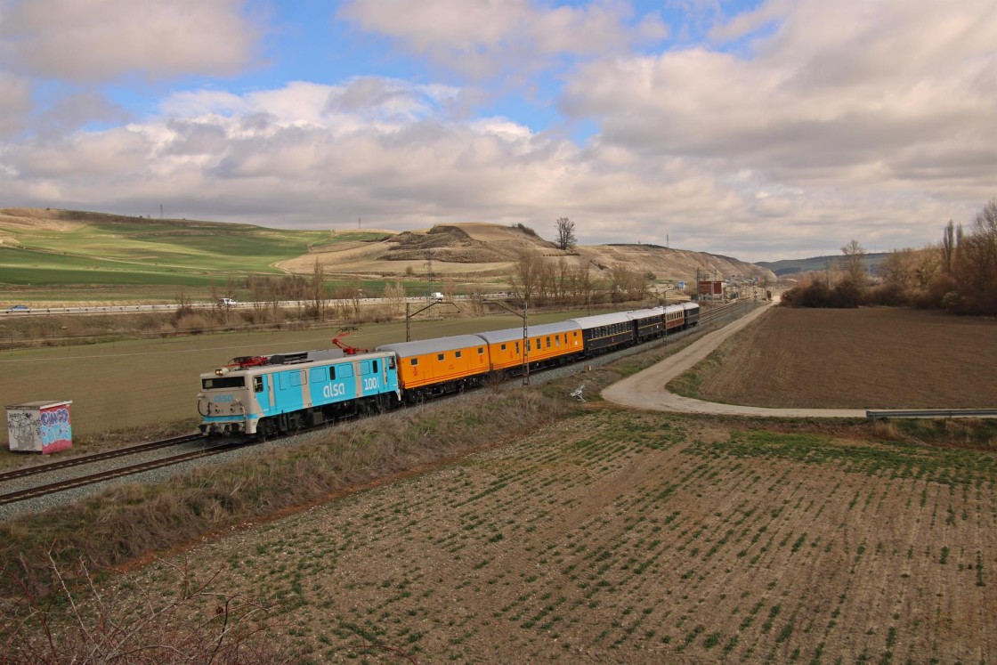 El Tren Azul de Azaft inicia su temporada de circulaciones este sábado con un trayecto hasta la Semana Santa del Bajo Aragón