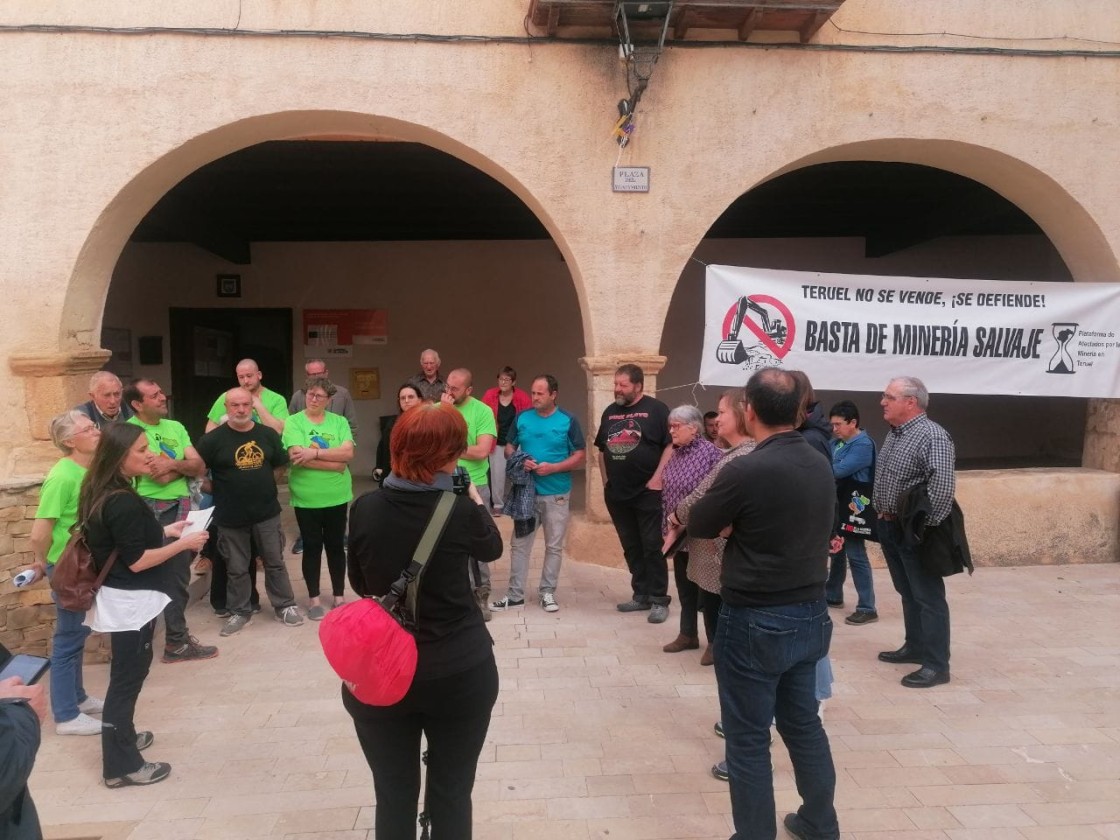 Los vecinos de Las Cuevas de Cañart dejan claro que no quieren más proyecto mineros