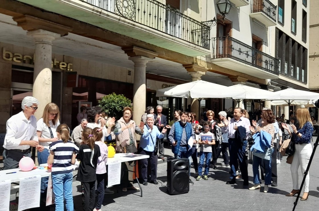 Teruel celebra el Día de la Vida con la lectura de un manifiesto en el Torico