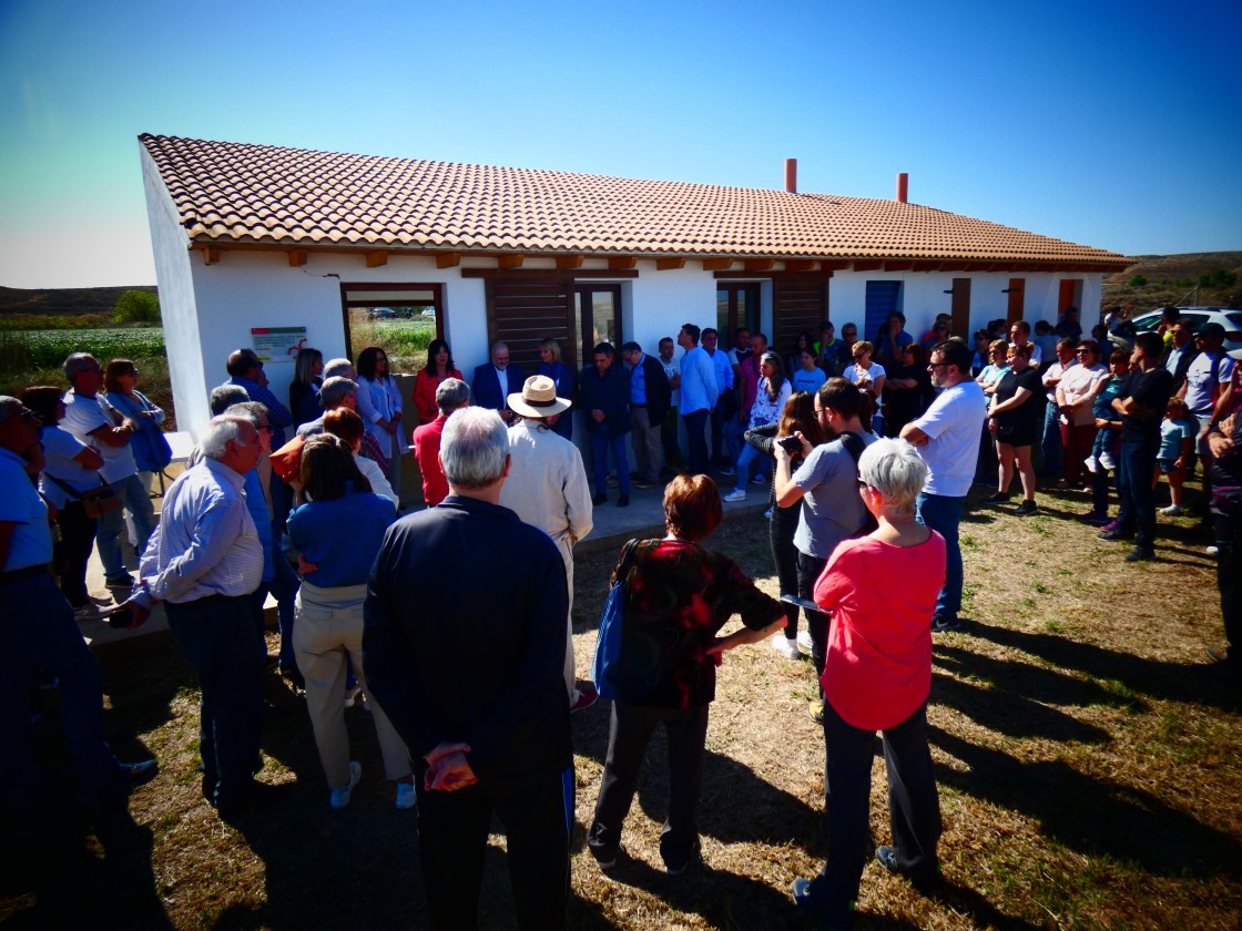 Urrea de Gaén estrena un centro  de visitantes para  la Loma del Regadío