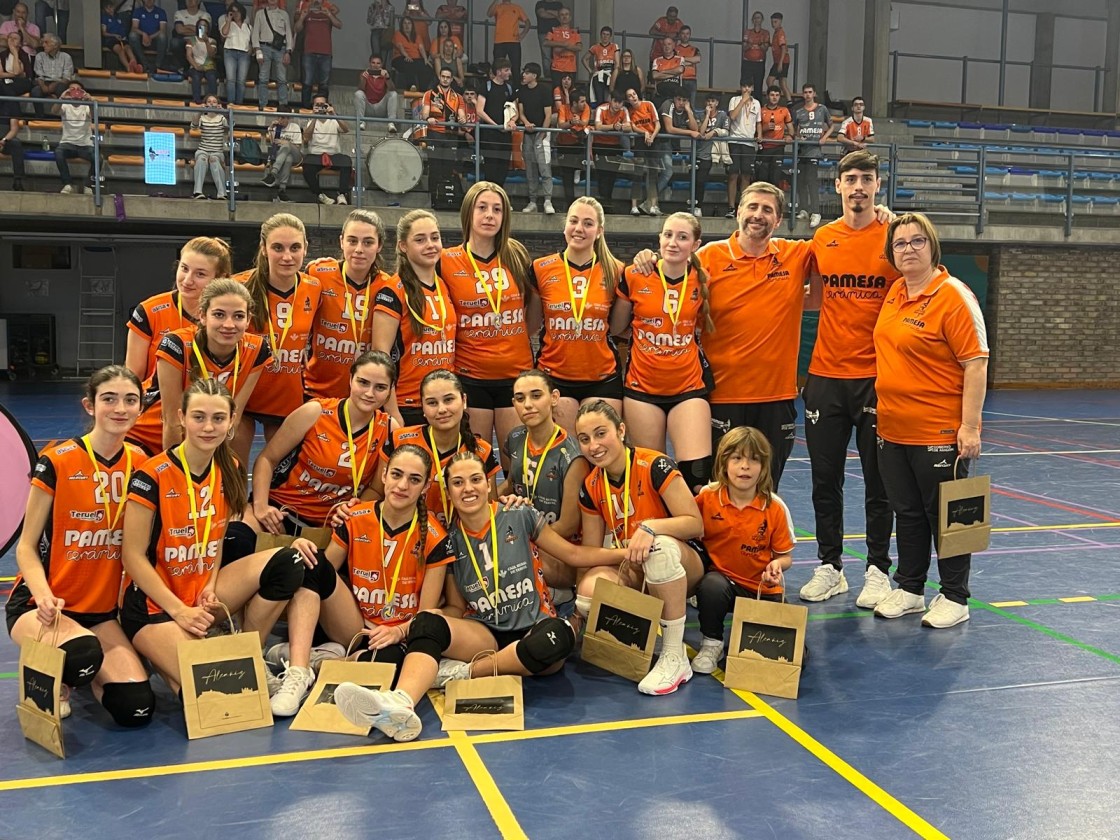 Campeones y subcampeonas: gran fin de semana de Pamesa Teruel juenil